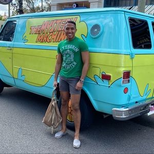 Meet your Posher, Reginald